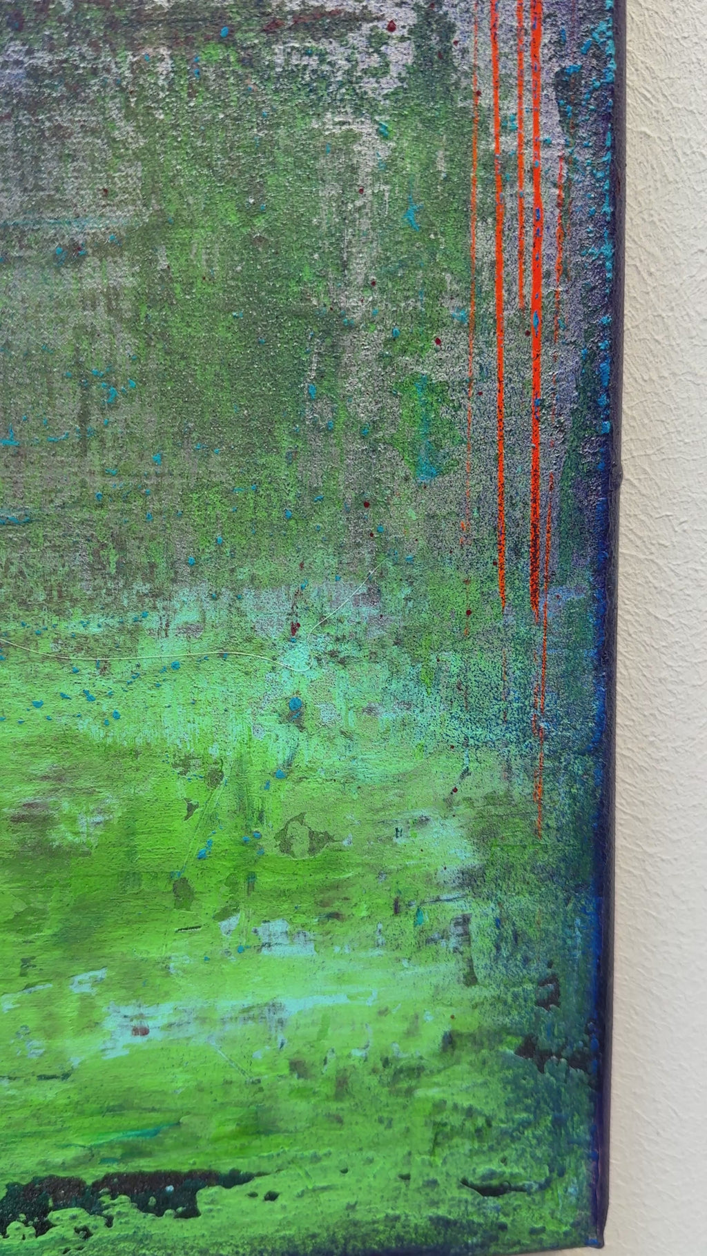 The tide in red reflections